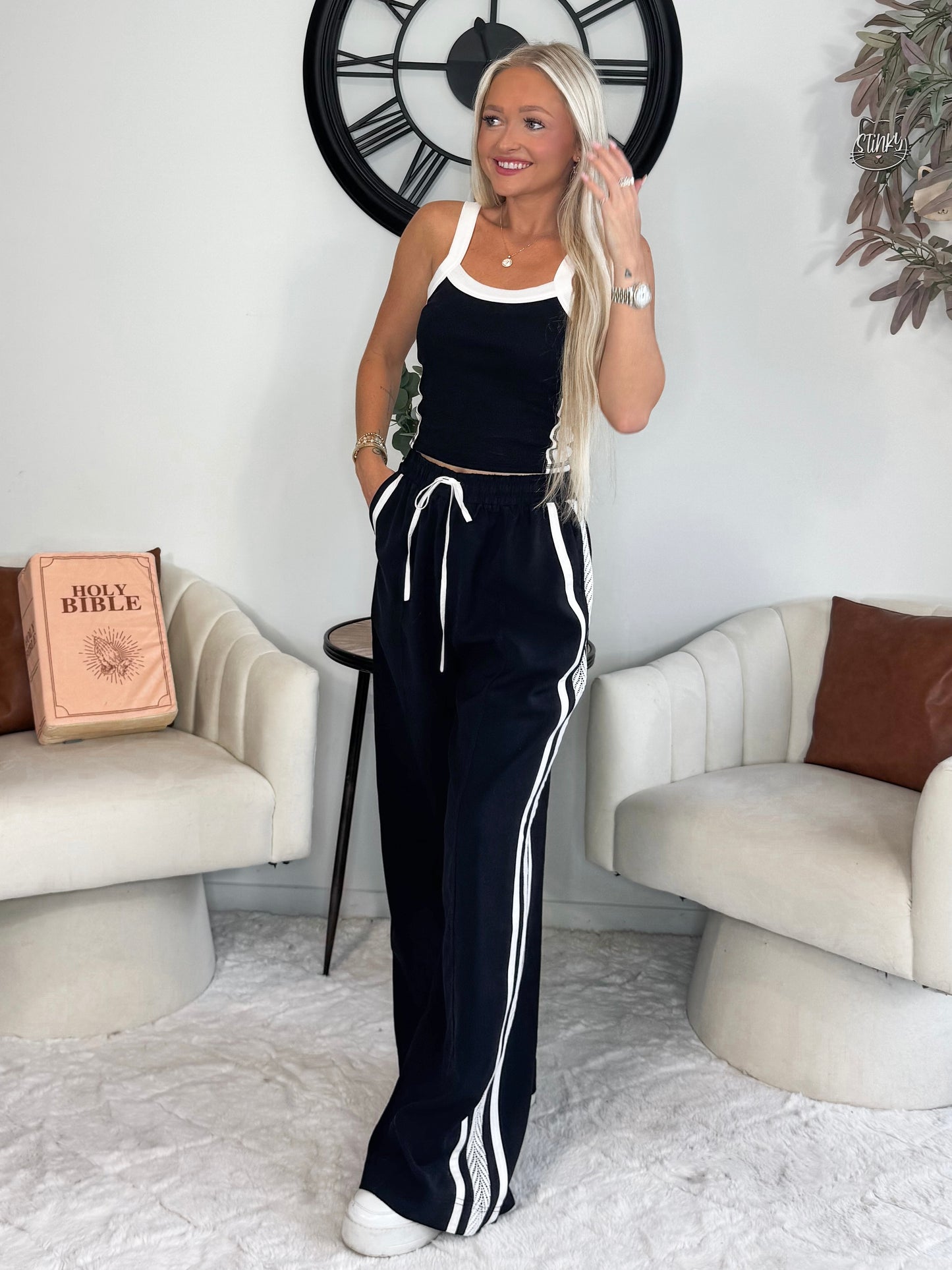 Casual Mode Cropped Tank Top