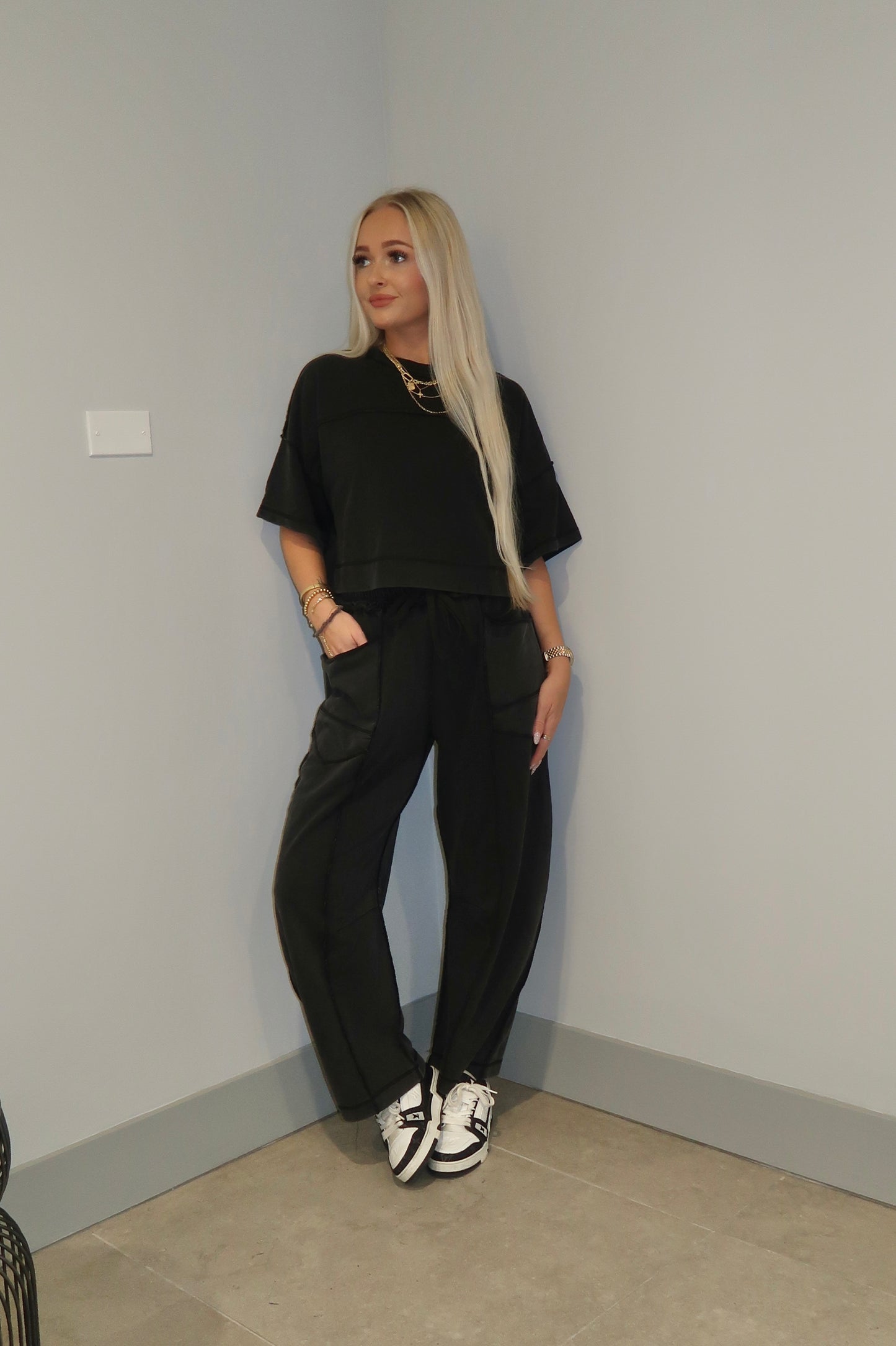 Black Barrel Pants Set
