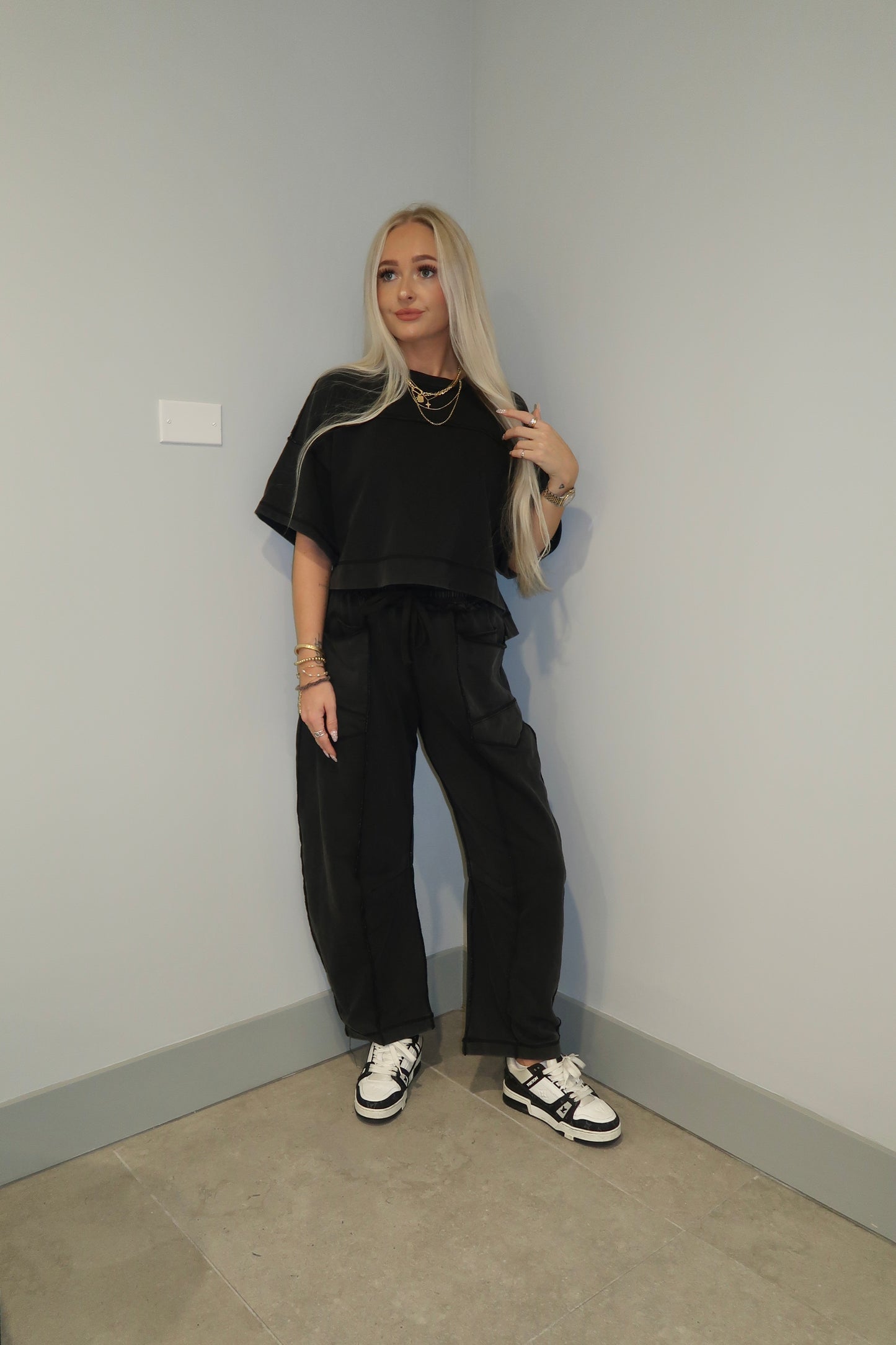 Black Barrel Pants Set