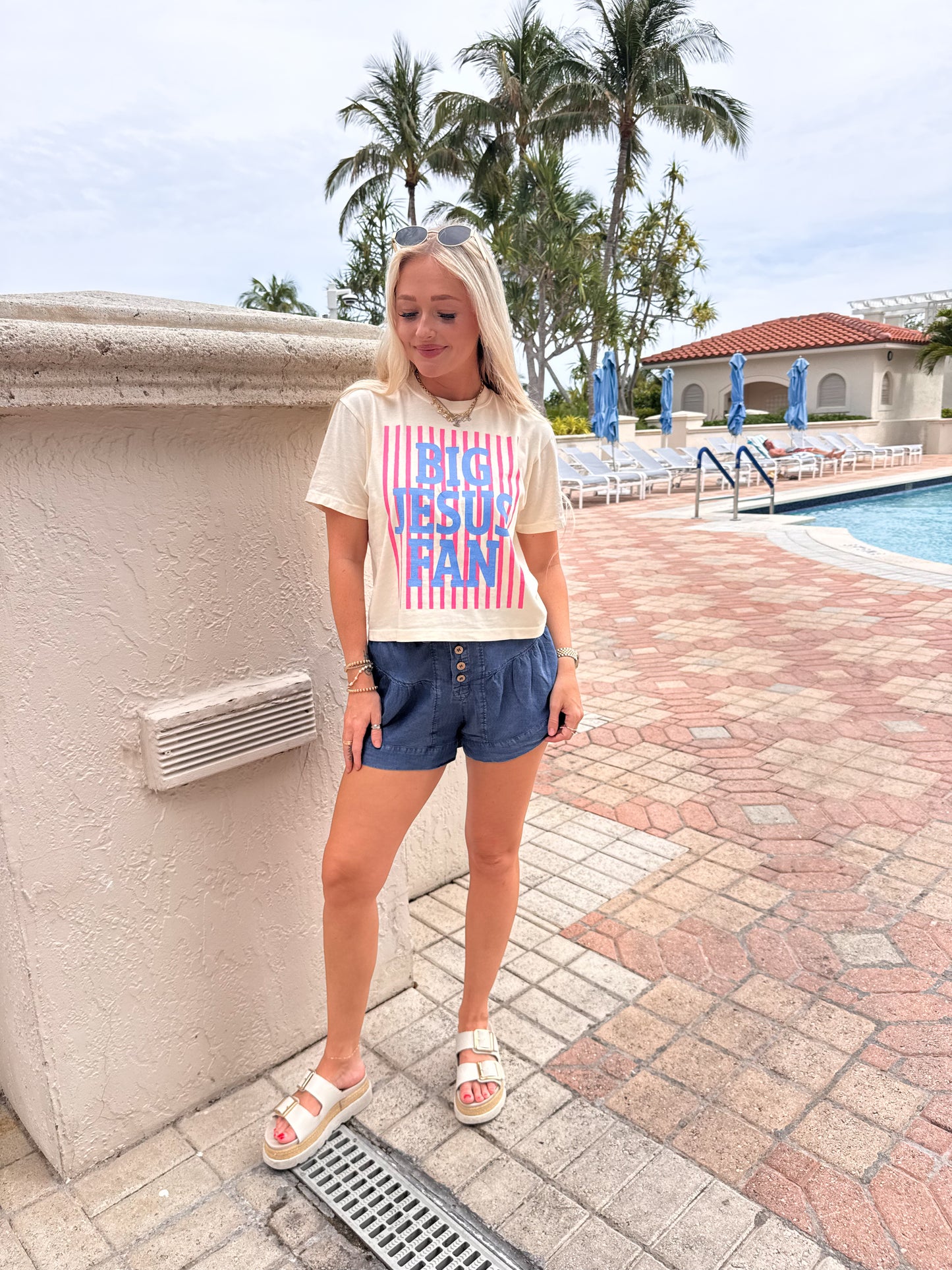 Big Jesus Fan Tee