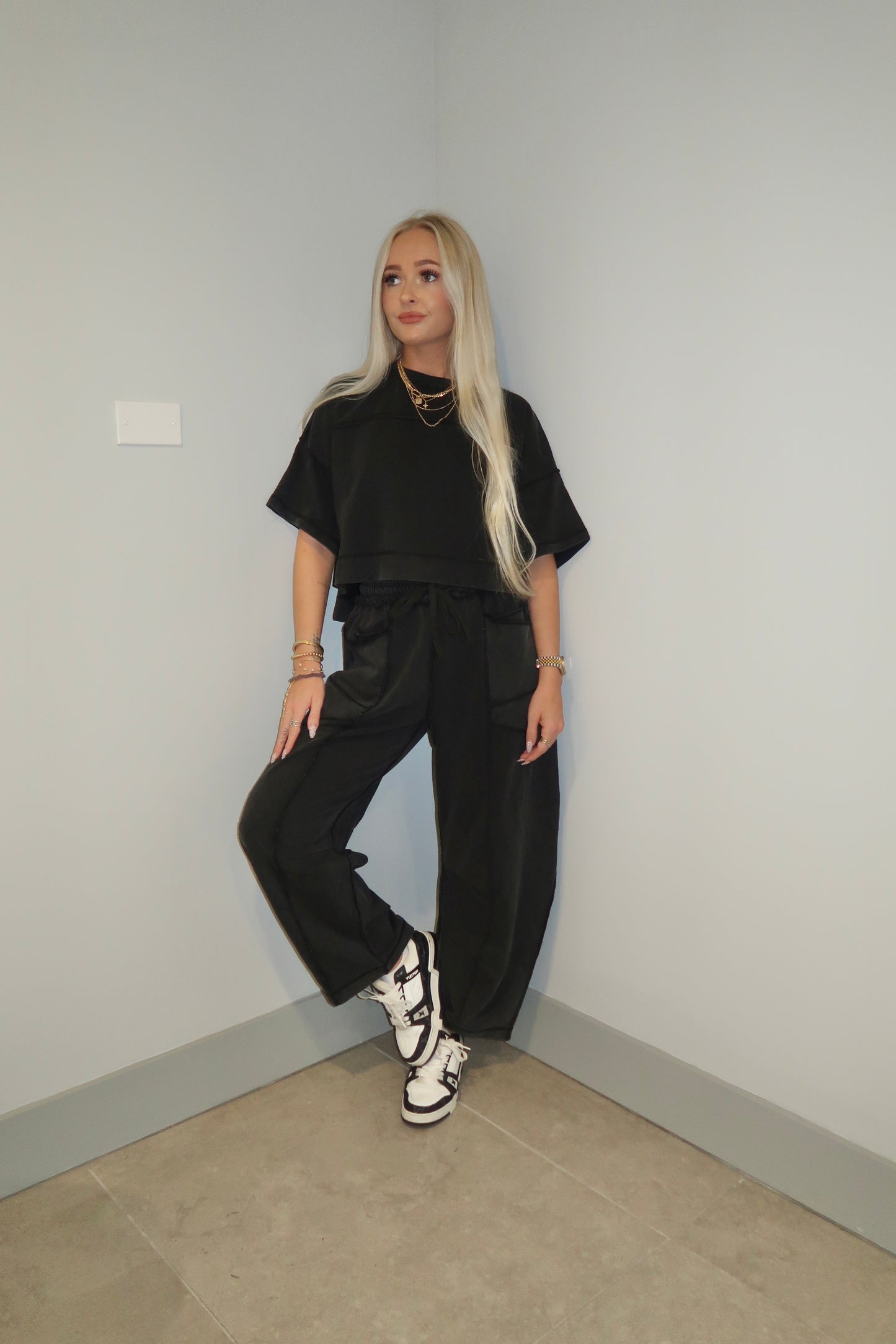 Black Barrel Pants Set