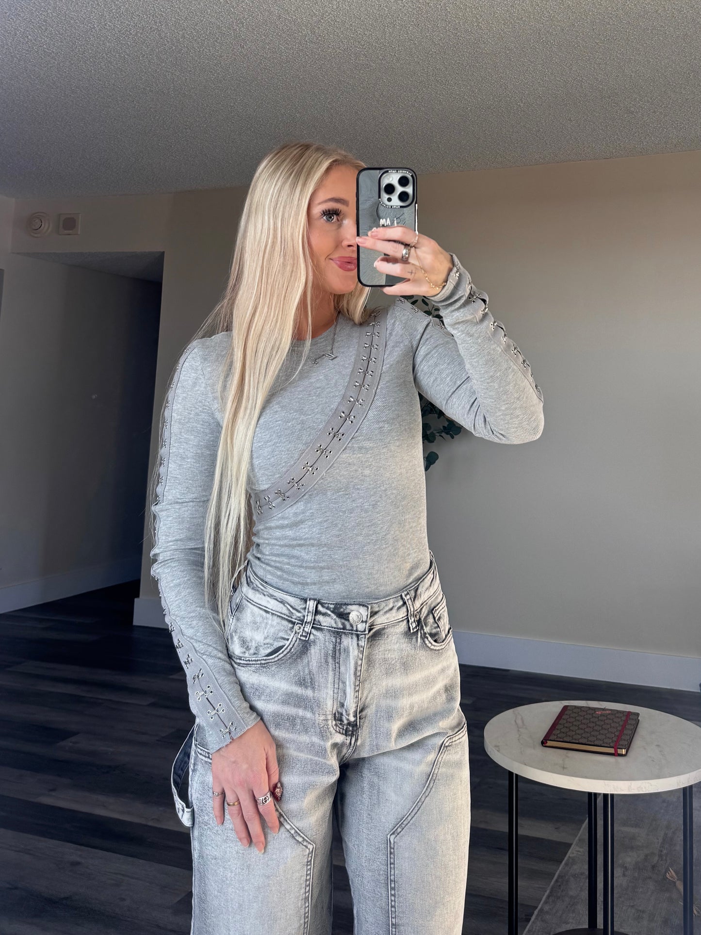 Hook & Eye Long Sleeve