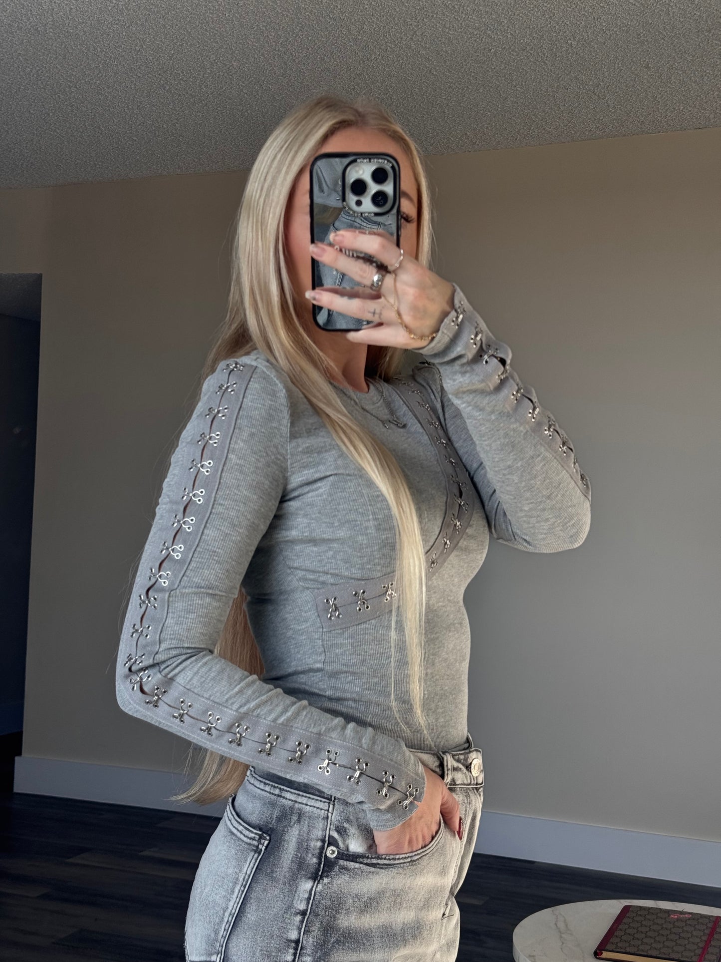 Hook & Eye Long Sleeve